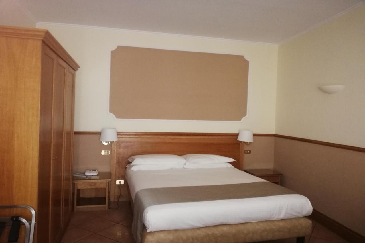Hotel Leopardi 나폴리 외부 사진
