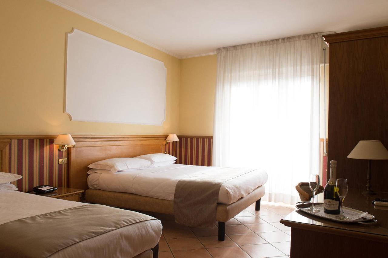 Hotel Leopardi 나폴리 외부 사진