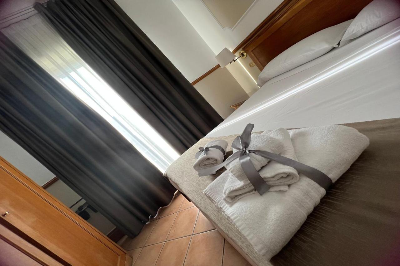 Hotel Leopardi 나폴리 외부 사진