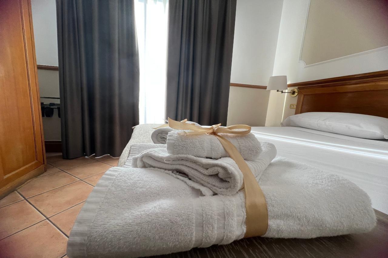 Hotel Leopardi 나폴리 외부 사진