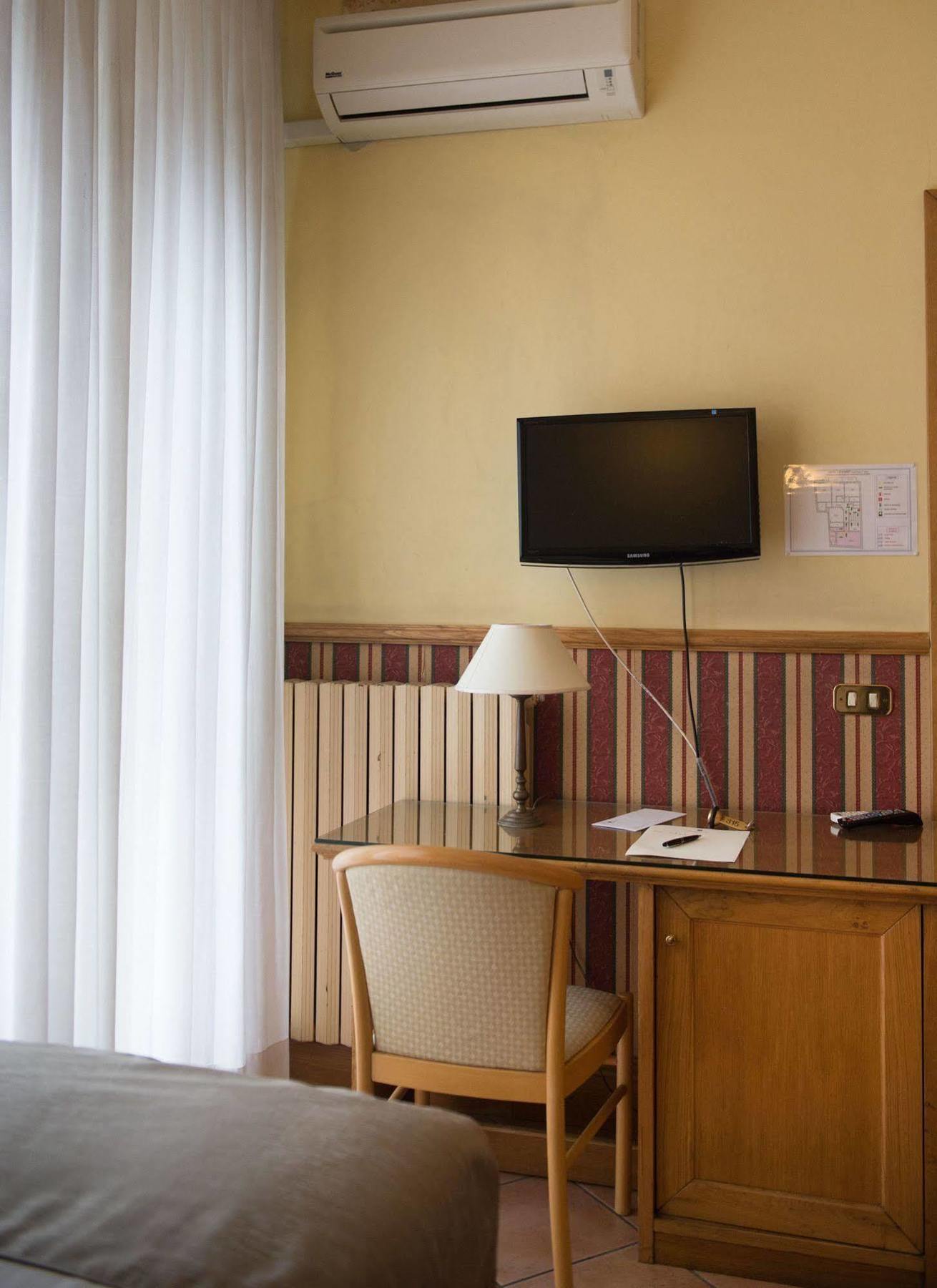 Hotel Leopardi 나폴리 외부 사진
